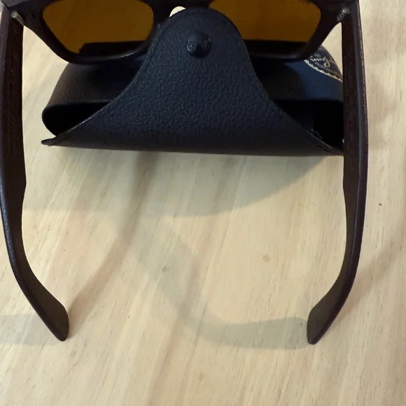 NWOT Ray-Ban Wayfarer Genuine Brown Leather Polorized  display picture 2